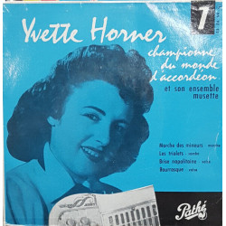 7 - Championne Du Monde D'Accordéon