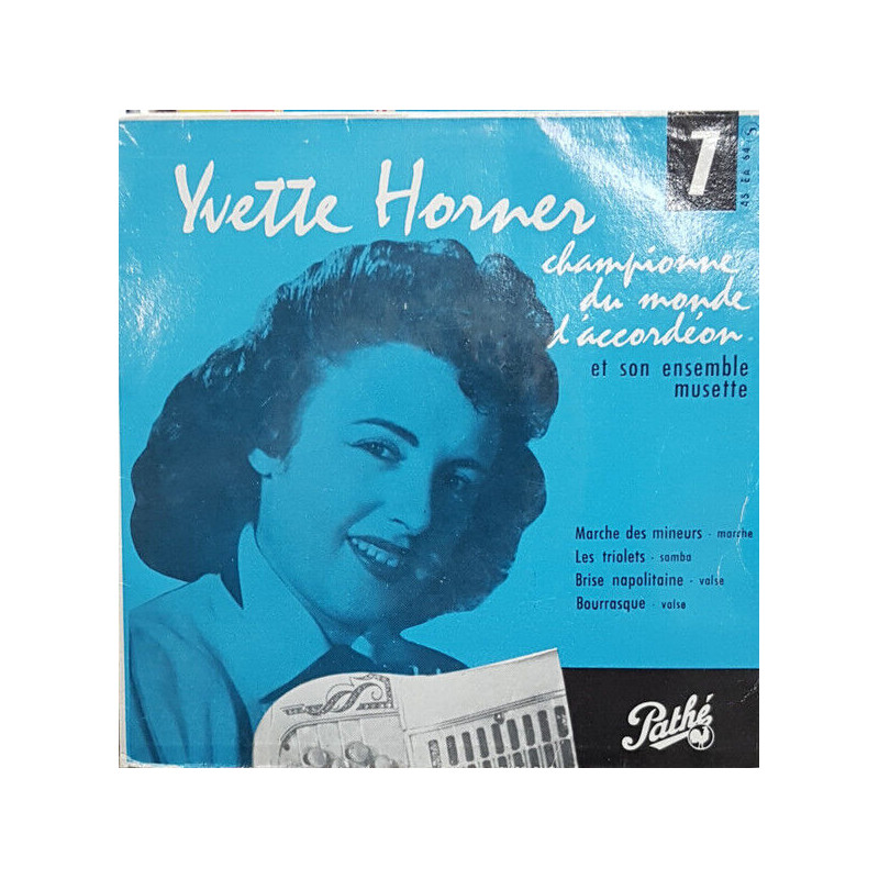 7 - Championne Du Monde D'Accordéon