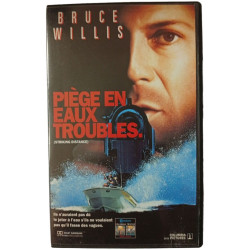 VHS - Piège en eaux troubles. (Striking Distance)