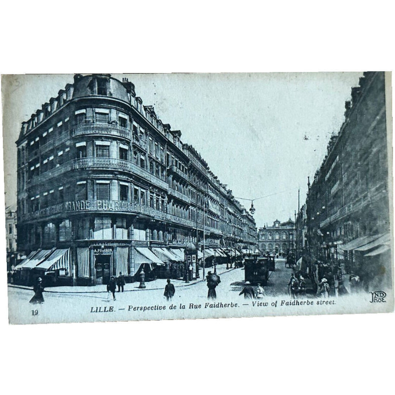 19 Lille - Perspective de la Rue Faidherbe - View of Faidherbe street