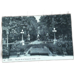 35 Vichy. - Vue prise de la Terrasse du Casino. - LL