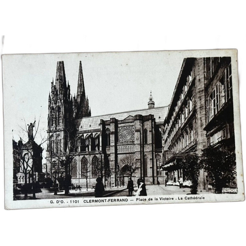 G D'O 1101 Clermont-Ferrand - Place de la Victoire - La Cathédrale