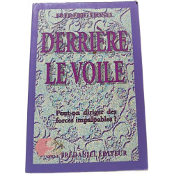 Derrière le voile