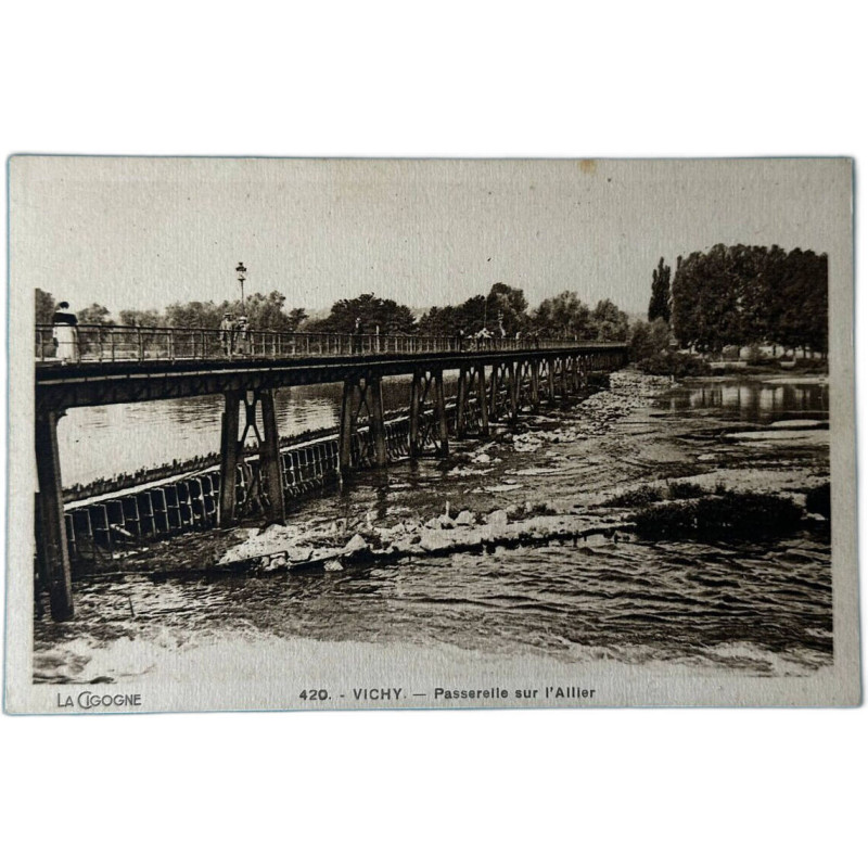 420 Vichy Passerelle sur l'Allier