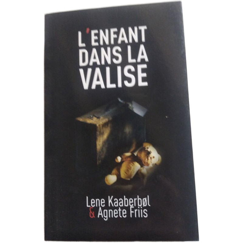 L'enfant dans la valise